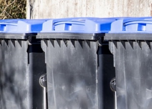 Commercial Wheelie Bin Cleaning services in the St Albans City and District Borough