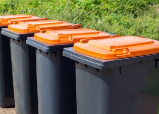 Residential and Domestic Wheelie Bin Cleaning services in the St Albans City and District Borough from £4.00 per clean